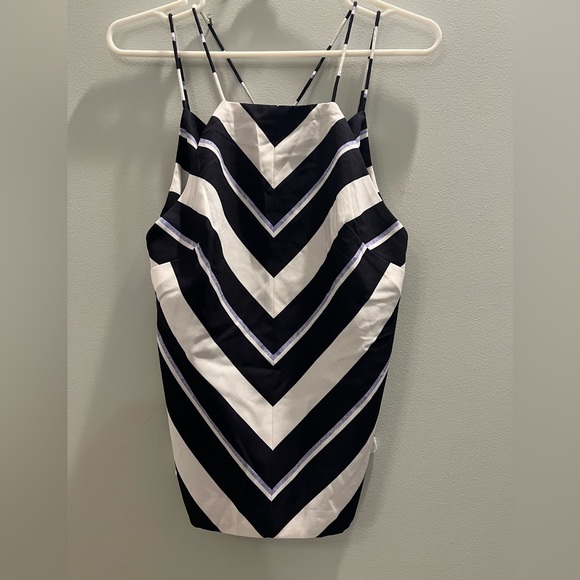 Finders keepers lined tank. Size XS - Picture 4 of 8